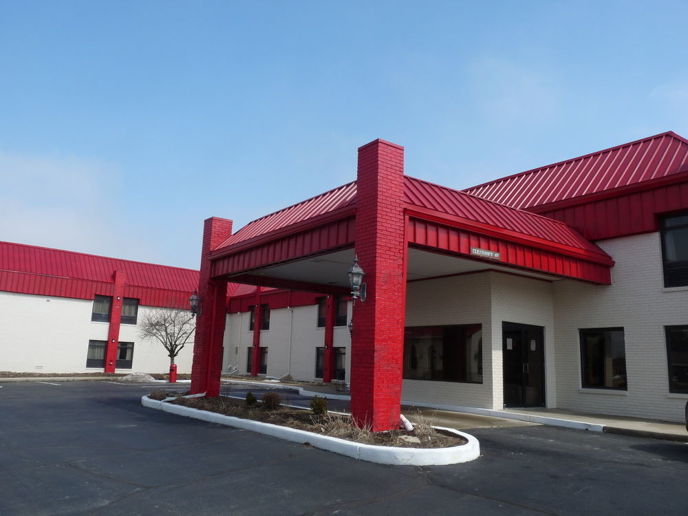 Quality Inn & Suites University Area Muncie Exterior photo