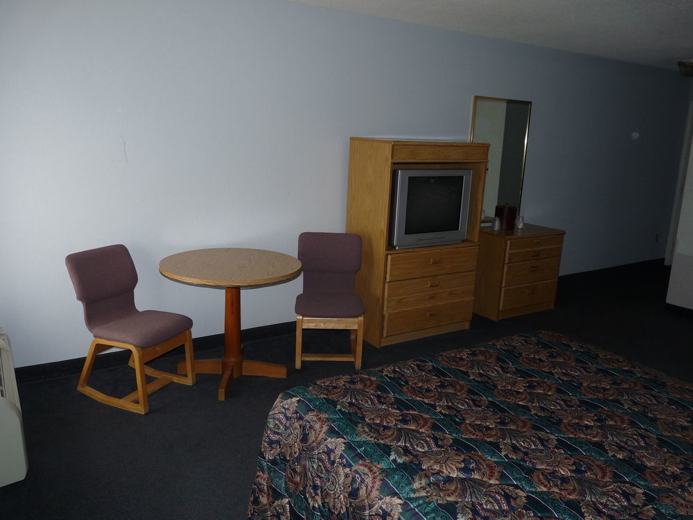 Quality Inn & Suites University Area Muncie Exterior photo